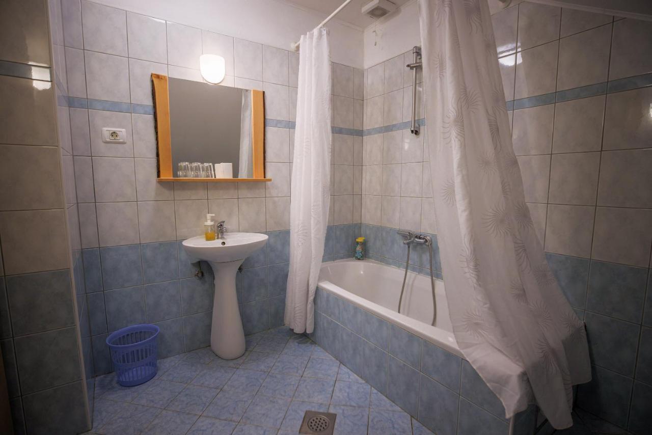 Domacija Malnarjevi Villa Villa Slavina Екстериор снимка