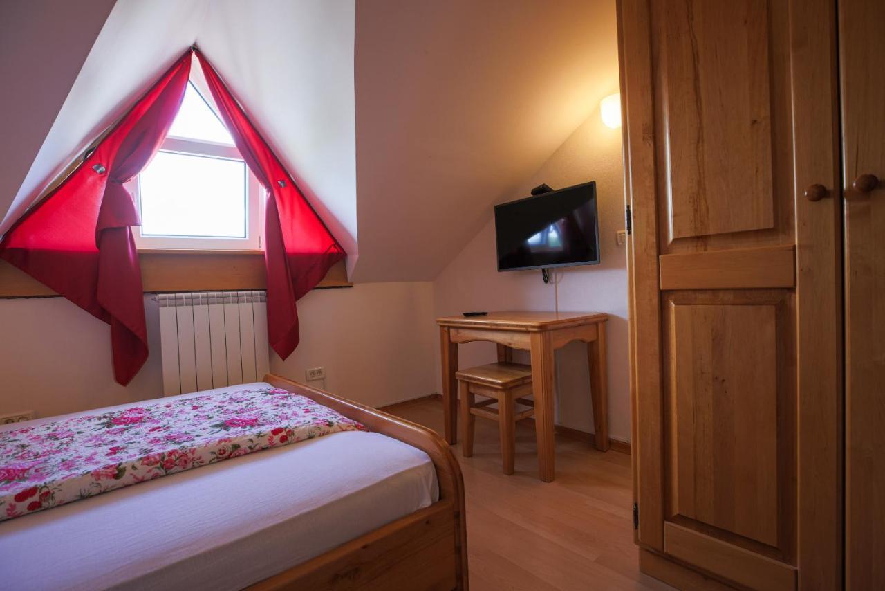 Domacija Malnarjevi Villa Villa Slavina Екстериор снимка