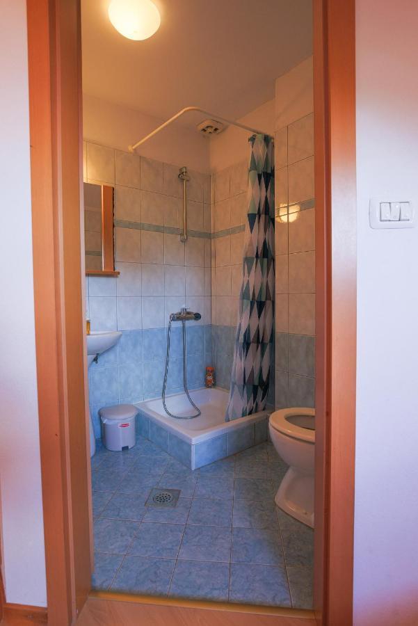 Domacija Malnarjevi Villa Villa Slavina Екстериор снимка