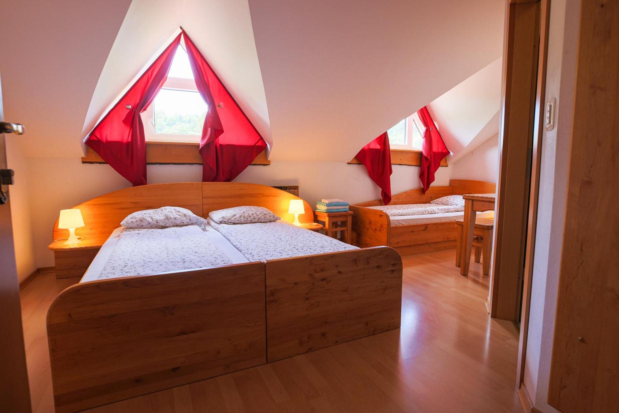 Domacija Malnarjevi Villa Villa Slavina Екстериор снимка